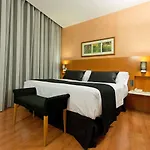 Отель Catalonia Plaza Mayor Саламанка