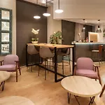 Catalonia Plaza Mayor Отель