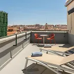 Отель Catalonia Plaza Mayor