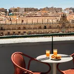 Отель Catalonia Plaza Mayor Саламанка