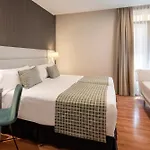 Catalonia Plaza Mayor Отель