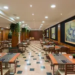 Отель Catalonia Plaza Mayor Саламанка