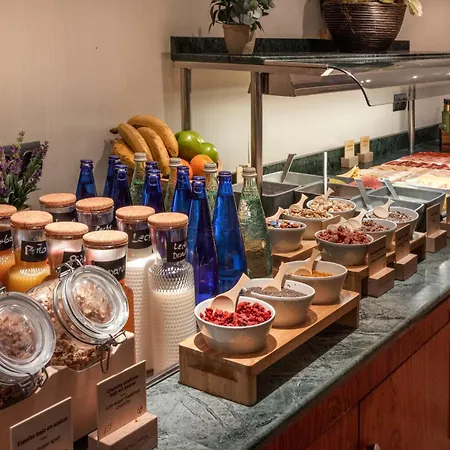 Catalonia Plaza Mayor 4*