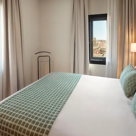 Hotel Catalonia Plaza Mayor 4*