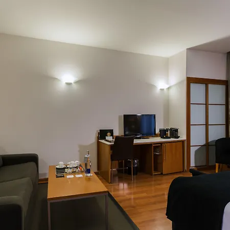 Catalonia Plaza Mayor מלון 4*