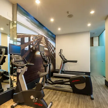 Catalonia Plaza Mayor מלון