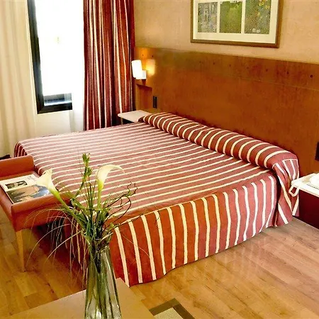 Catalonia Plaza Mayor Hotel 4*