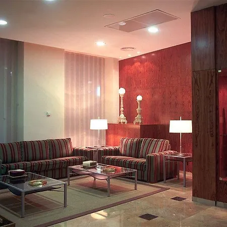 Catalonia Plaza Mayor 4*