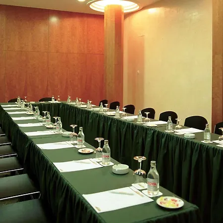 Catalonia Plaza Mayor 4*