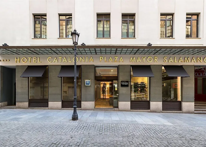 Catalonia Plaza Mayor 4*