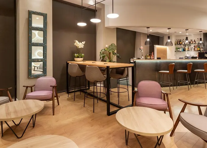 Catalonia Plaza Mayor מלון