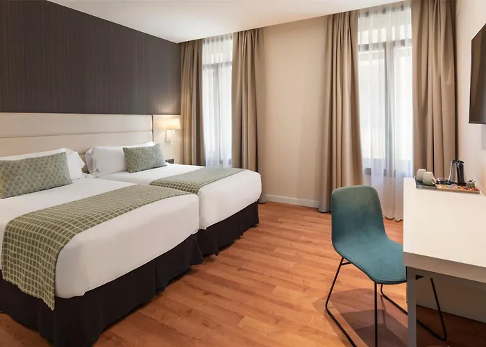 Hotel Catalonia Plaza Mayor 4*