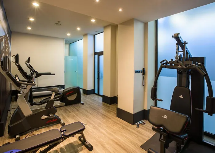 Catalonia Plaza Mayor מלון