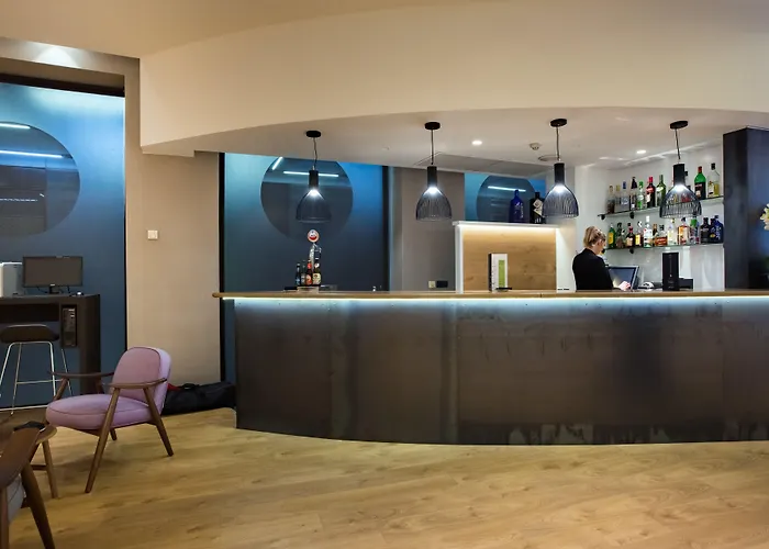 מלון Catalonia Plaza Mayor 4*