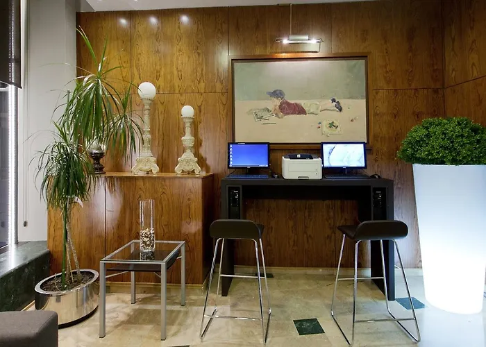 Hotel Catalonia Plaza Mayor 4*